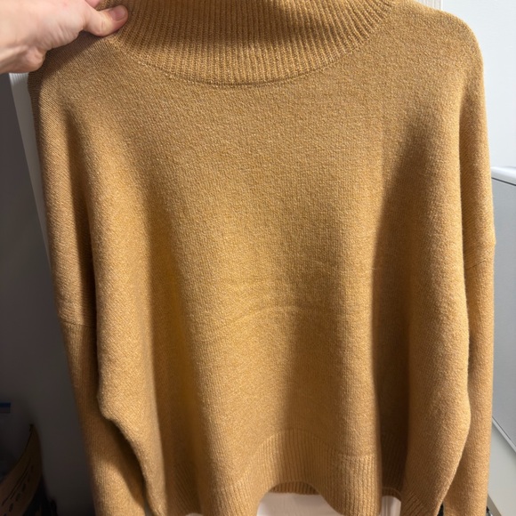NWT 1State Women’s Camel Turtleneck Sweater - Picture 6 of 8